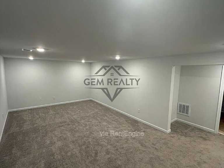 6619 Sacagawea St — Photo 32