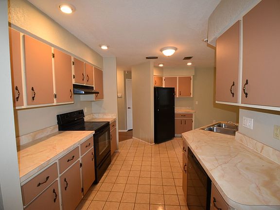 5th image of 18187 Petoskey Cir