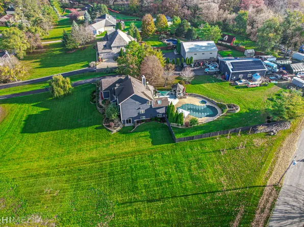 35133 N Indian Trl, Ingleside, IL 60041