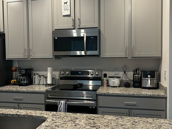 5th image of 1062 Grantham Ln SE
