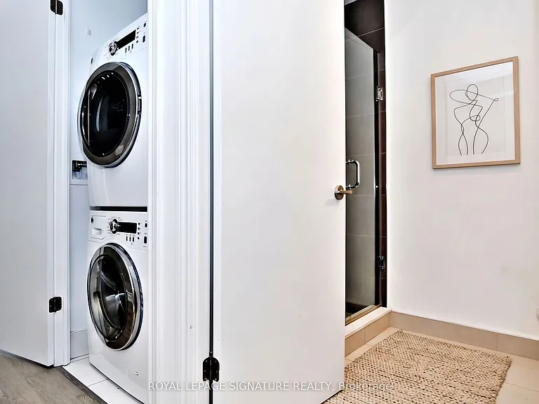 608 Richmond St W #514 — Photo 5