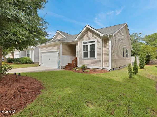 215 NE 54th Street, Oak Island, NC 28465