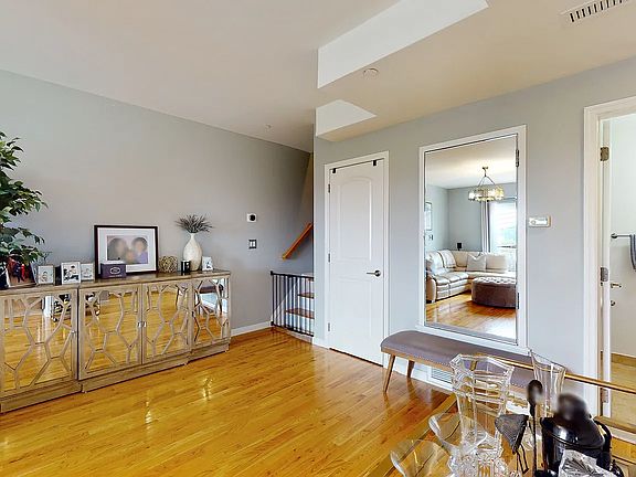 5th image of 1960 Bergen Ave APT 3C