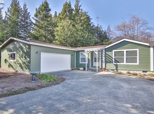 2118 Lynne Dr, North Bend, OR 97459