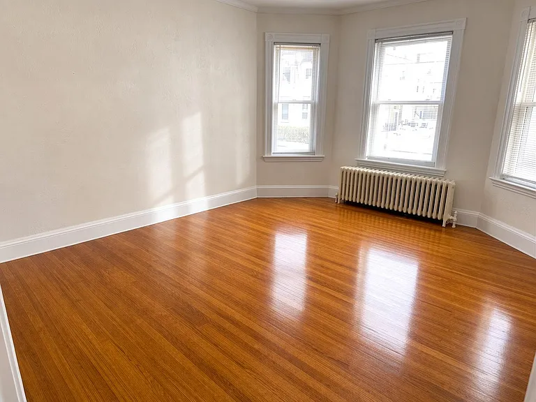 75 Elmira St #75 — Photo 4