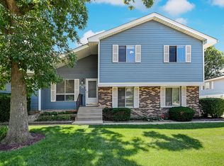 2401 Brunswick Cir APT C, Woodridge, IL 60517