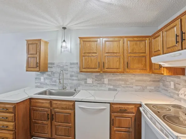 5536 Aldrich Dr N, Brooklyn Center, MN 55430