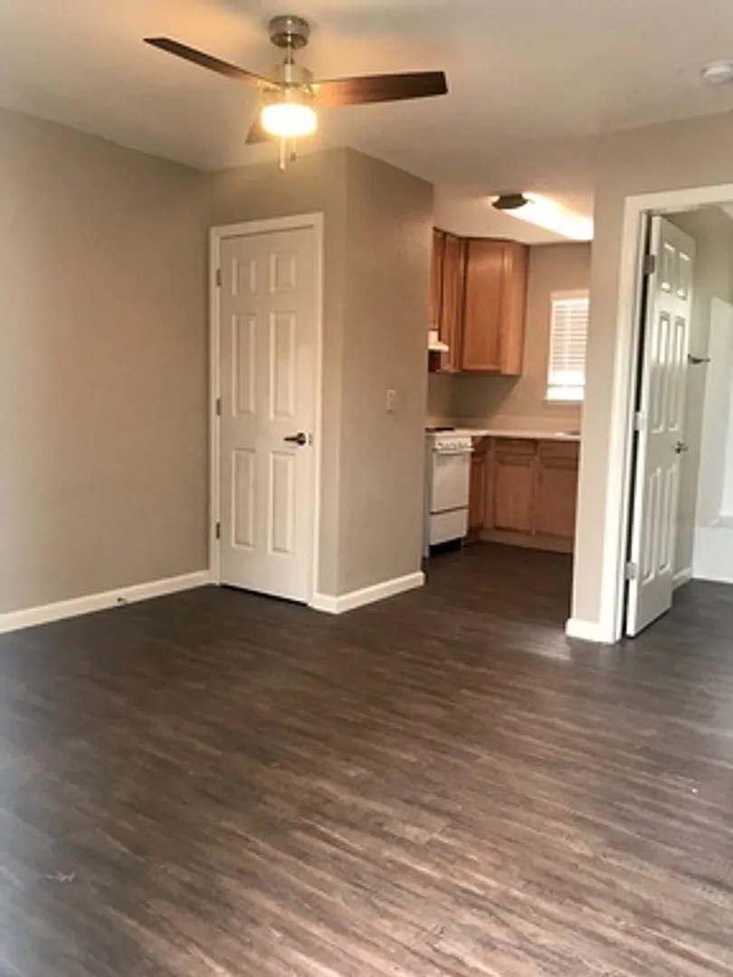 Stonecreek Apartments — Photo 1