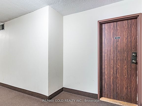 5th image of 17 Knightsbridge Rd #1010