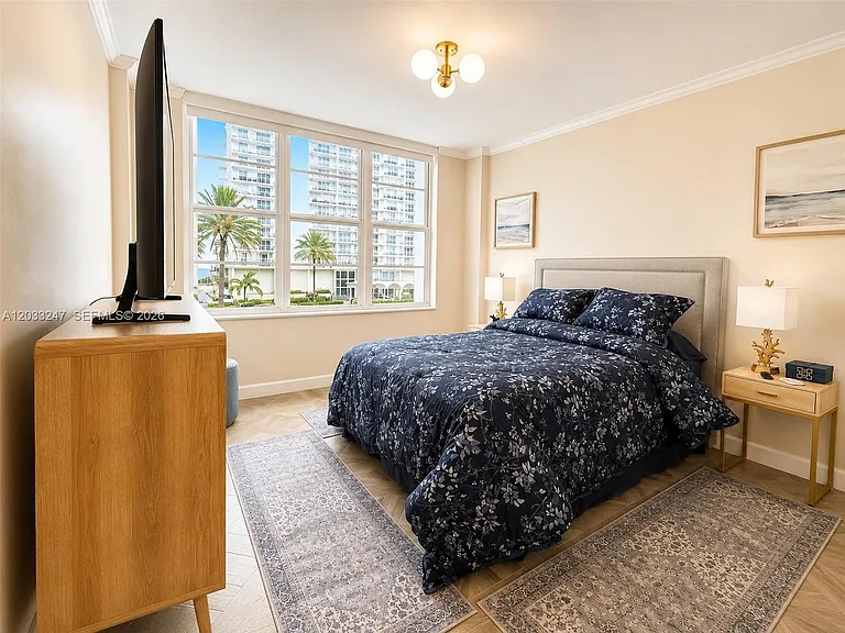 5700 Collins Ave #3A — Photo 25