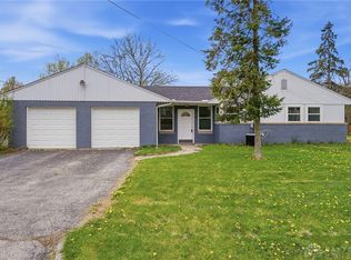 818 Brookwood Dr, Bellefontaine, OH 43311