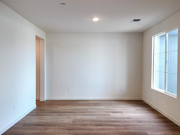 3rd image of 14661 Alpenglow St