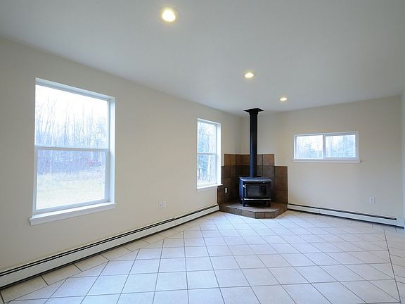 2nd image of 1520 Moriarity Ave