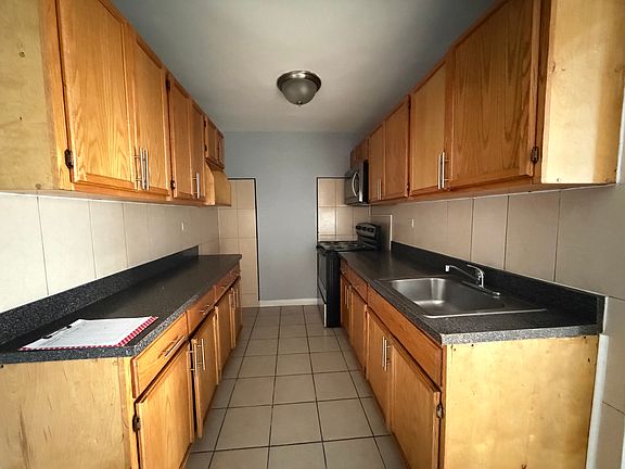 5th image of 8815 168th St APT 4J