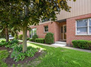 200 Jason Ct, Bloomingdale, IL 60108
