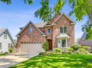 783 S Chatham Ave, Elmhurst, IL 60126