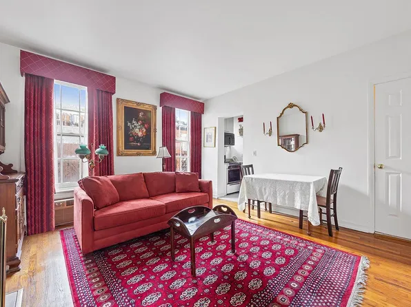 20 Bethune St APT 3A, New York, NY 10014