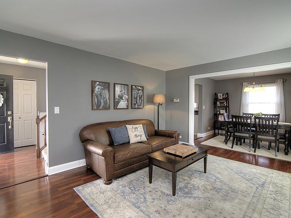3rd image of 431 Newport Dr