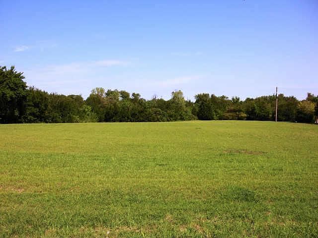 2nd image of 919 E Stone Rd