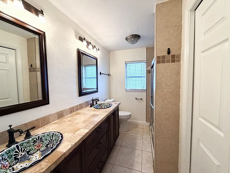 1637 S Mayfair Rd — Photo 14