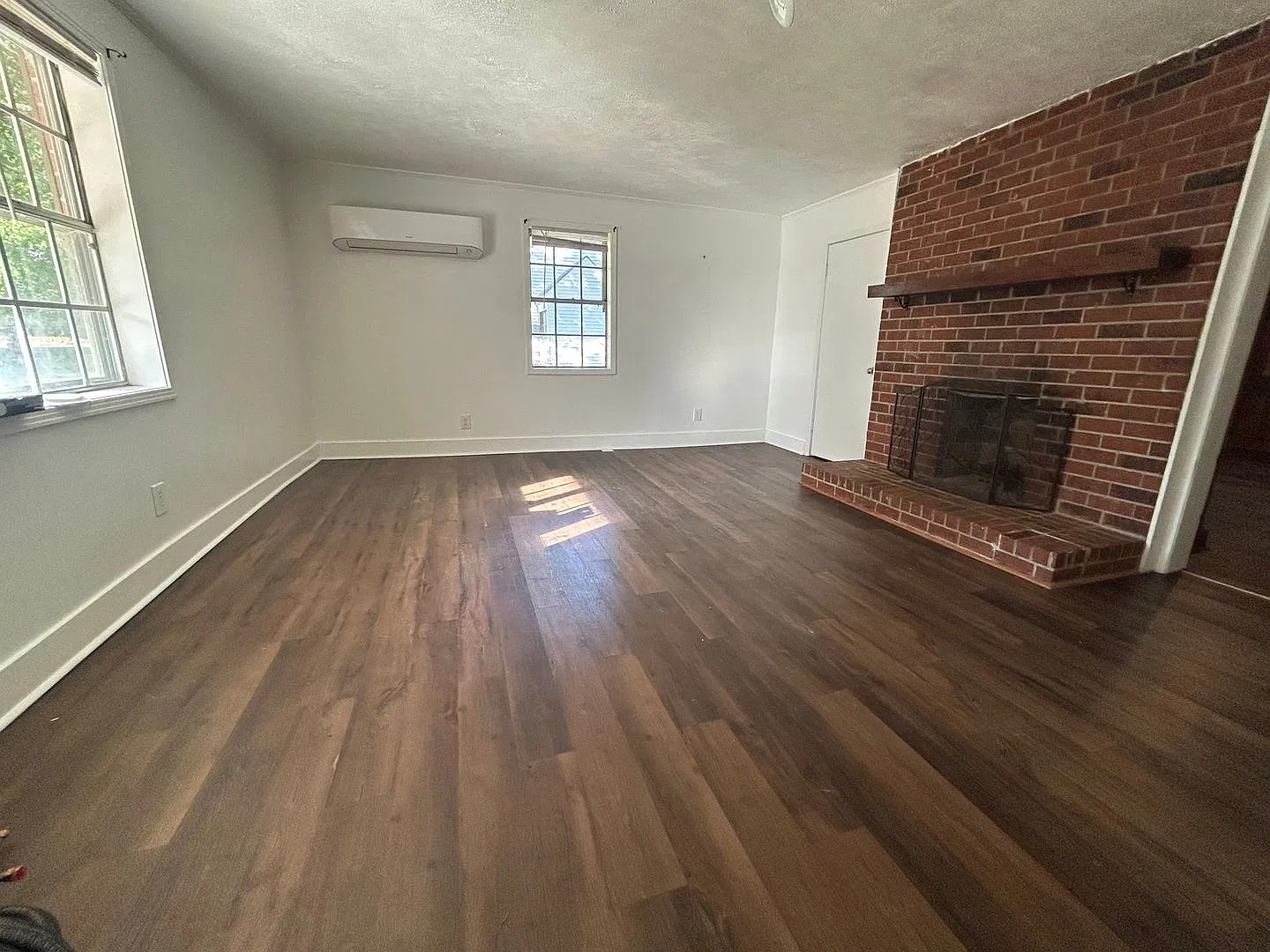 426 Monroe — Photo 2