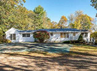 58 Foyes Ln, Kittery Point, ME 03905