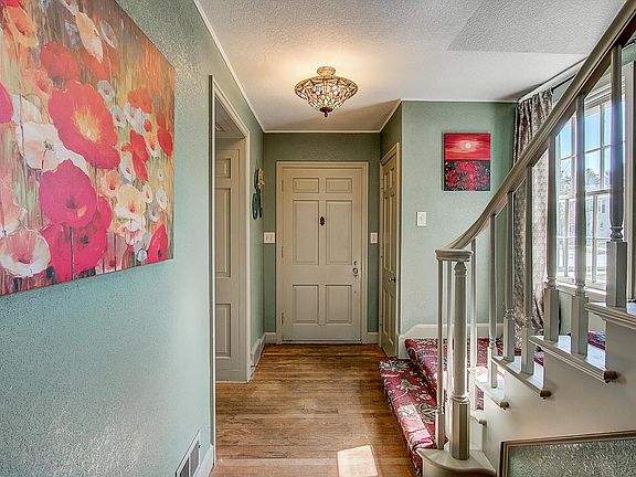 5th image of 214 Wolff St