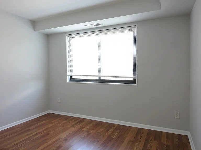 1931 N Cleveland St #306 — Photo 14