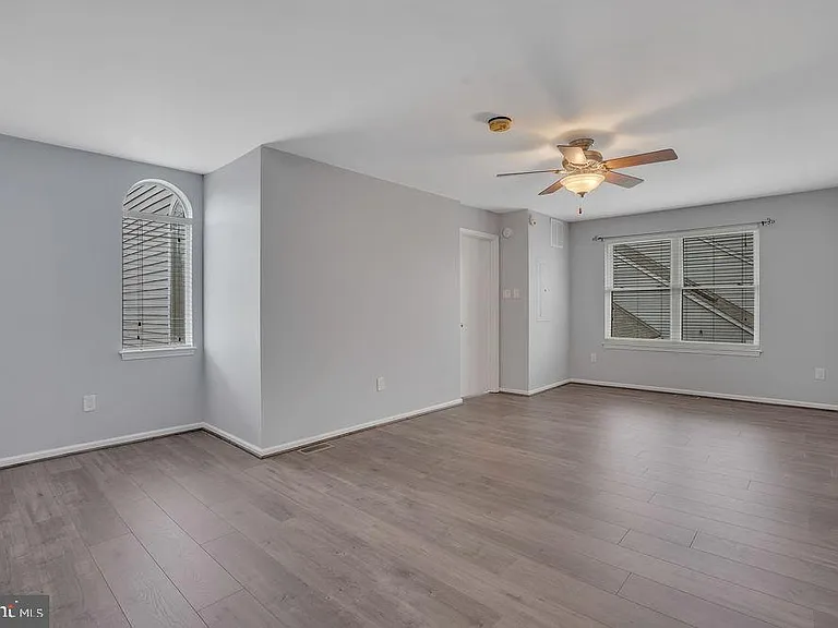 111 Park Pl — Photo 23
