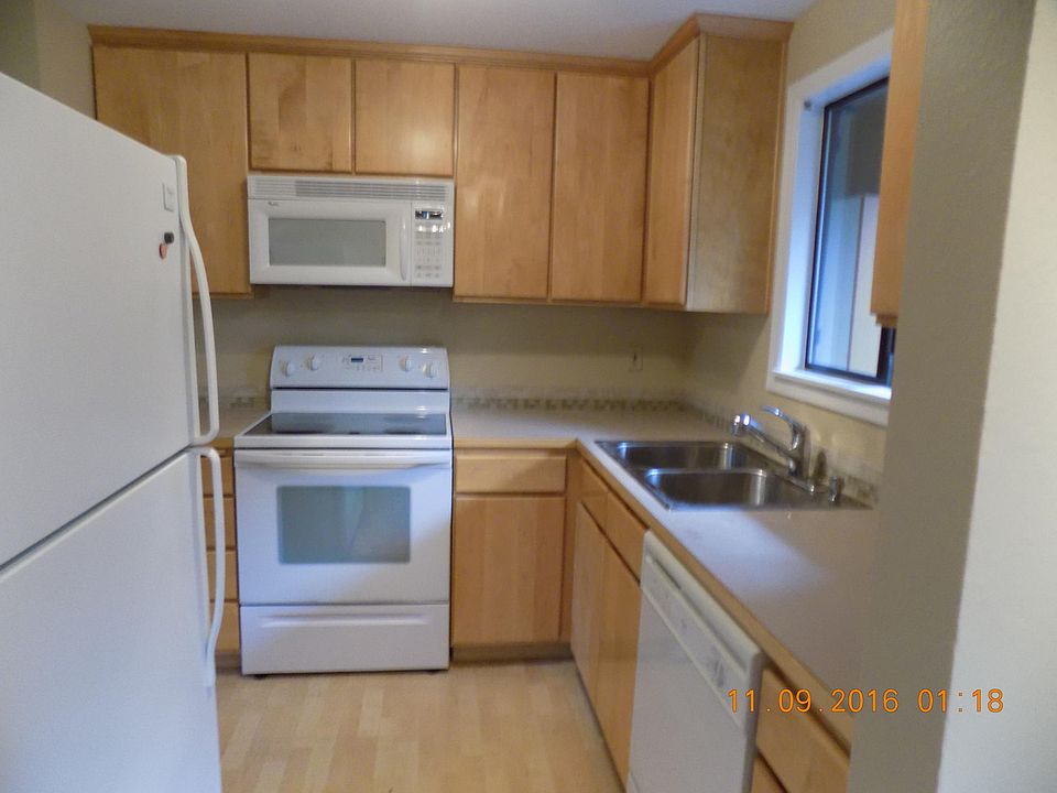 1st image of 10006 NE 138th Pl