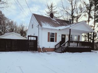 1113 Christopher St, Flint, MI 48503