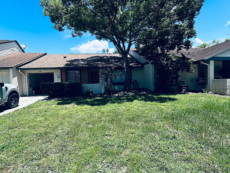 109 Water Oak Dr — Photo 2
