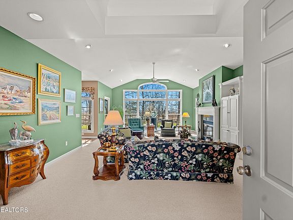 5th image of 133 Stonewood Dr