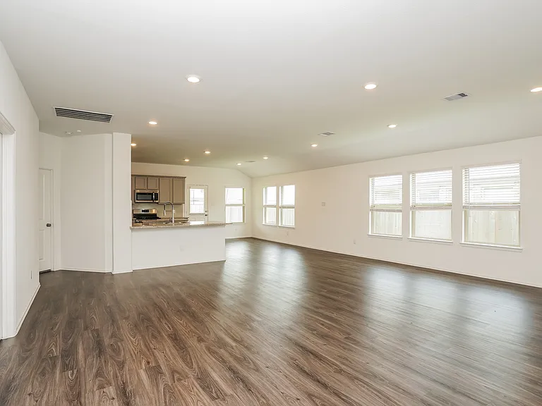 723 Autumn Lake Ln — Photo 3