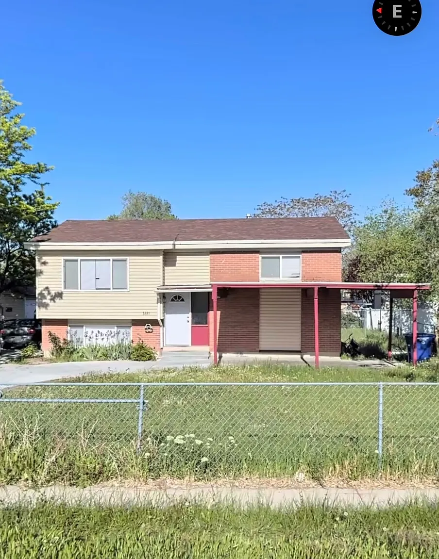 3221 S 4100 W — Photo 2