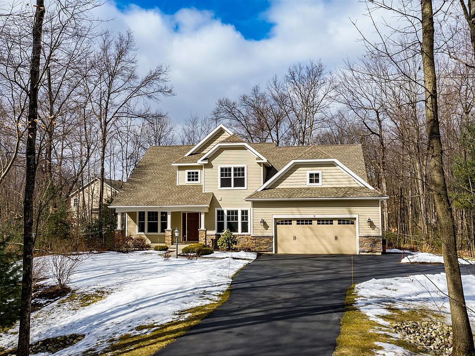1st image of 8 Carrington Ct
