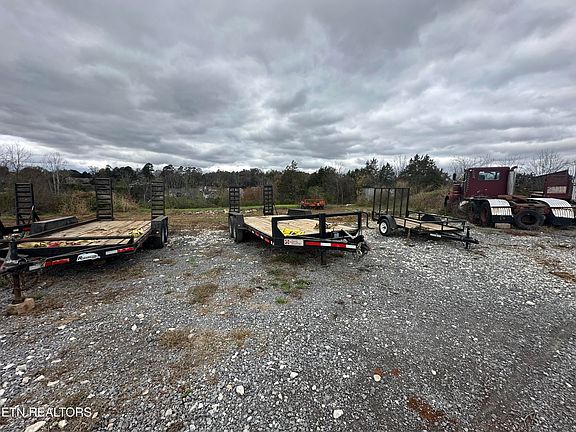 5th image of 7651 Maynardville Pike