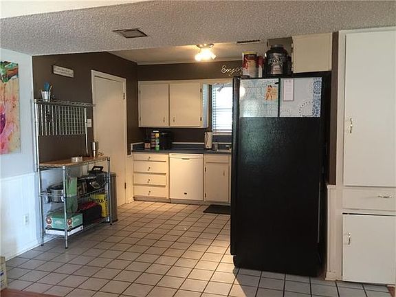5th image of 1909 Marsalis Dr