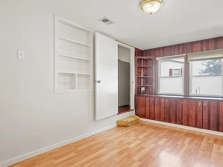 1838 Griffith Rd — Photo 15