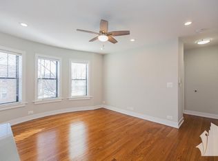1945 W Wilson Ave, Chicago, IL 60640