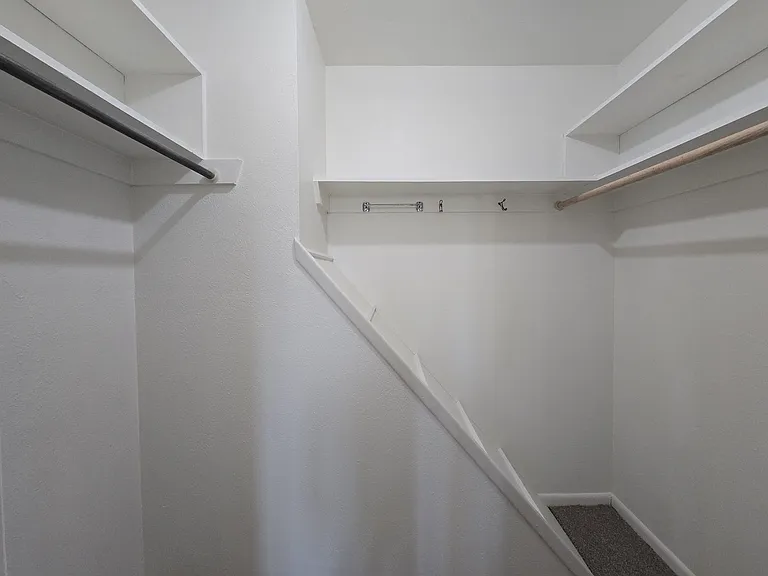105 Michelle Dr — Photo 27