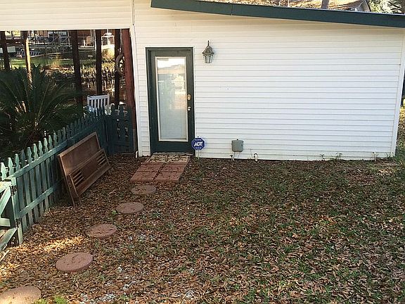 Boathouse shed