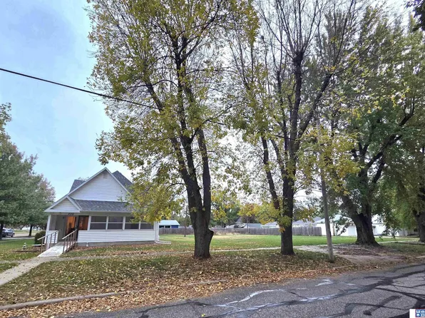 420 W I St, Wymore, NE 68466