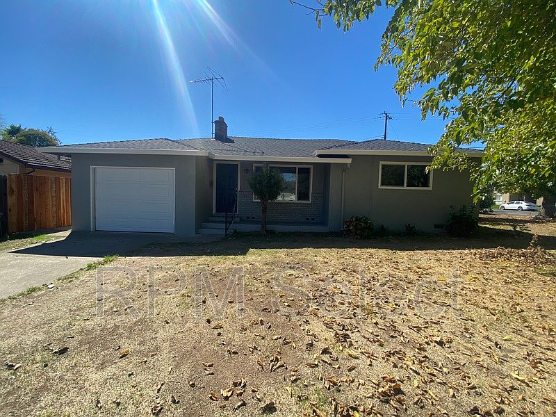 1st image of 3000 Victoria Dr