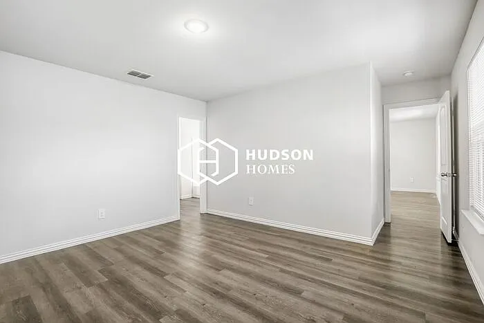 471 Bobbie St — Photo 10