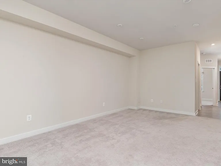 559 Levanna Lane Gln — Photo 10