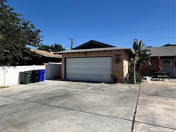 2nd image of 2313 Portola St