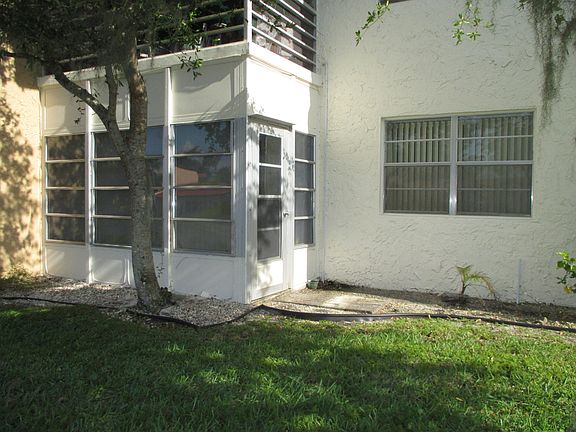 4th image of 147 Lake Carol Dr