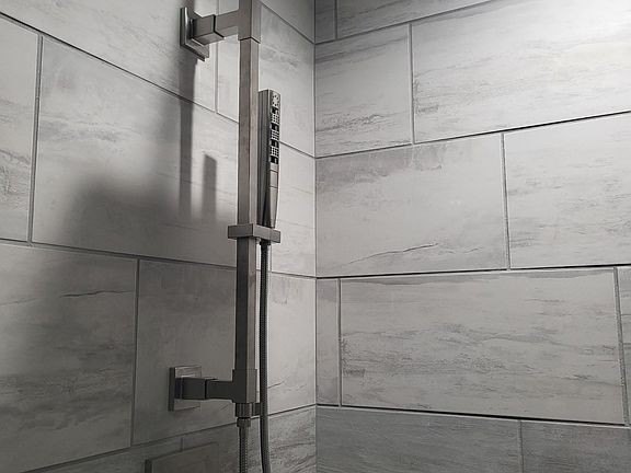 5th image of E1400 Stratton Lake Rd