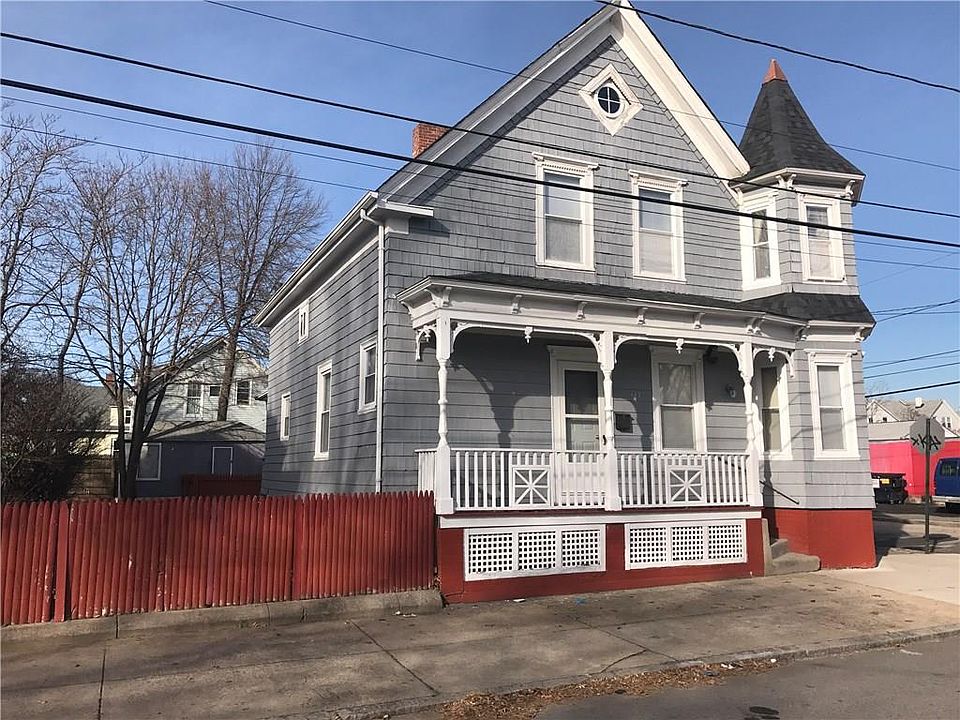1st image of 107 Sorrento St
